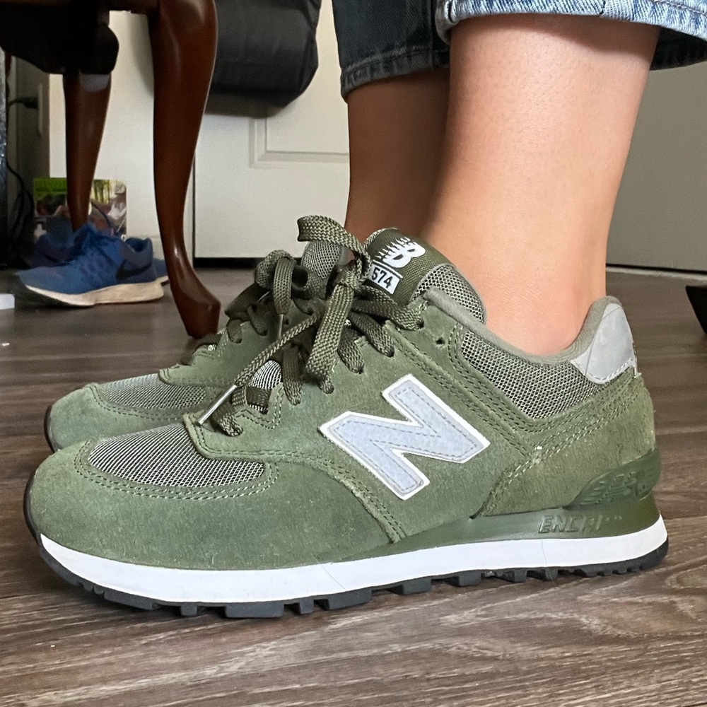 New Balance 574s! Olive green, limited edition color wheel. New condition